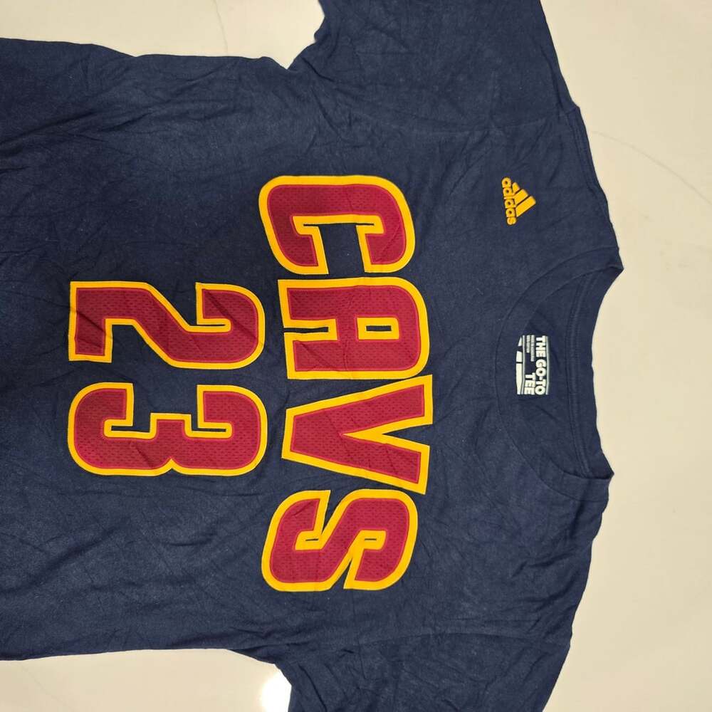 Adidas Cleveland Cavaliers LeBron James 23 T-Shirt Medium